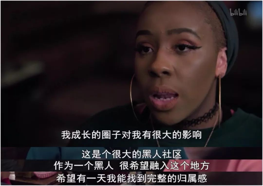 不化妆就无法出门的女孩