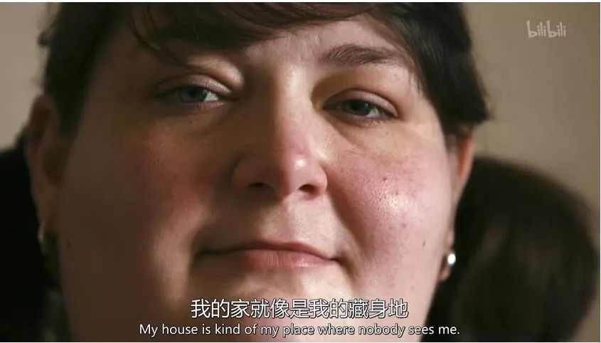 为了减肥，她勇敢切掉了 3/4 的胃和 1/3 的小肠