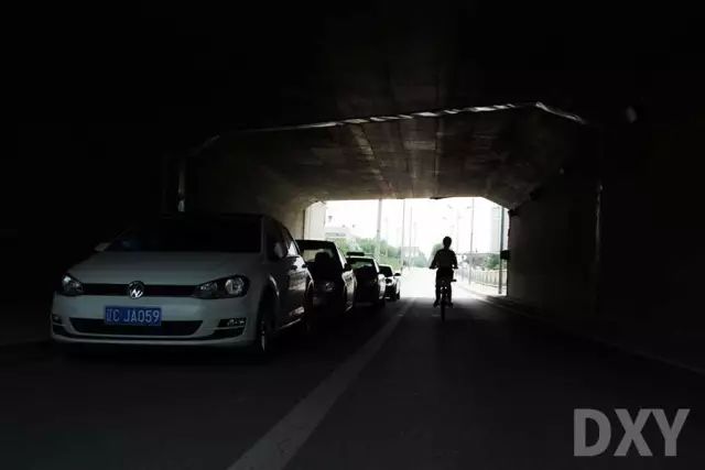 我们和遭遇癌症的年轻人聊了聊：恐惧、死亡、爱和被爱