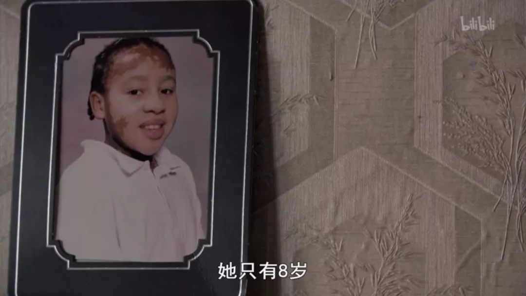 不化妆就无法出门的女孩