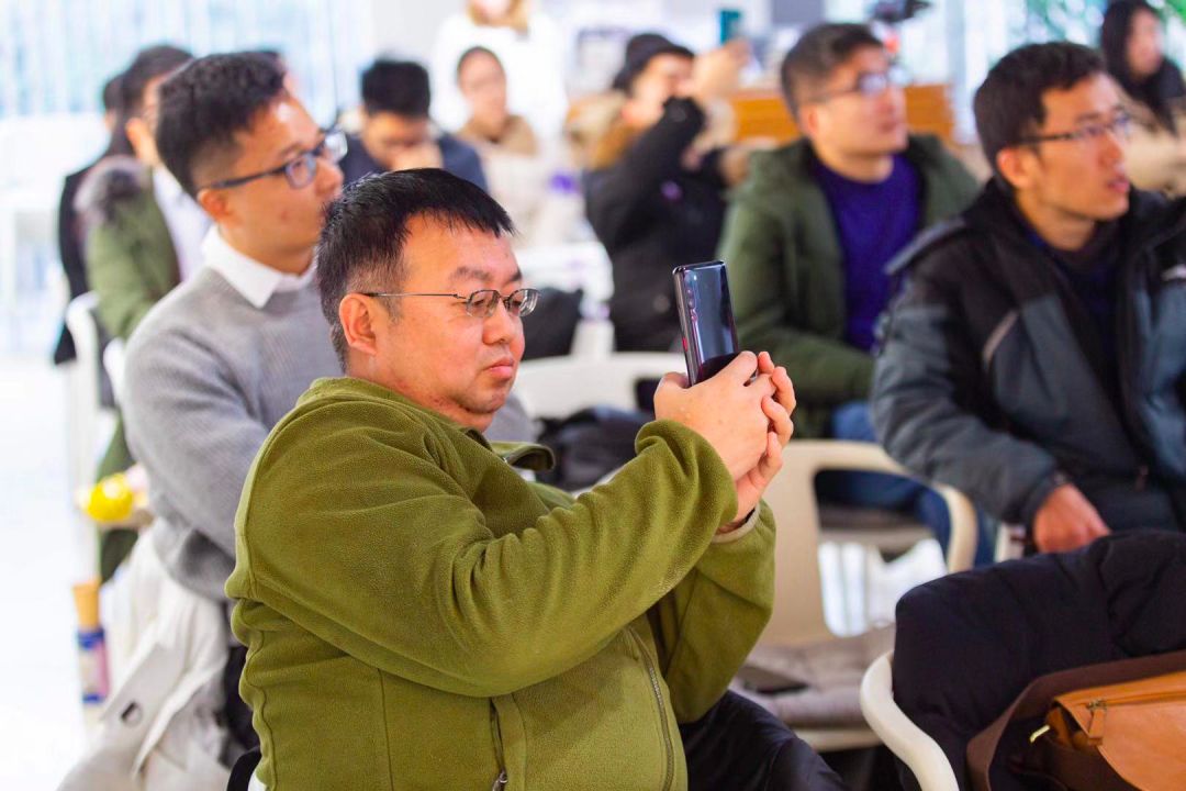 李清晨：用科学进步的历史，取代王侯将相的历史