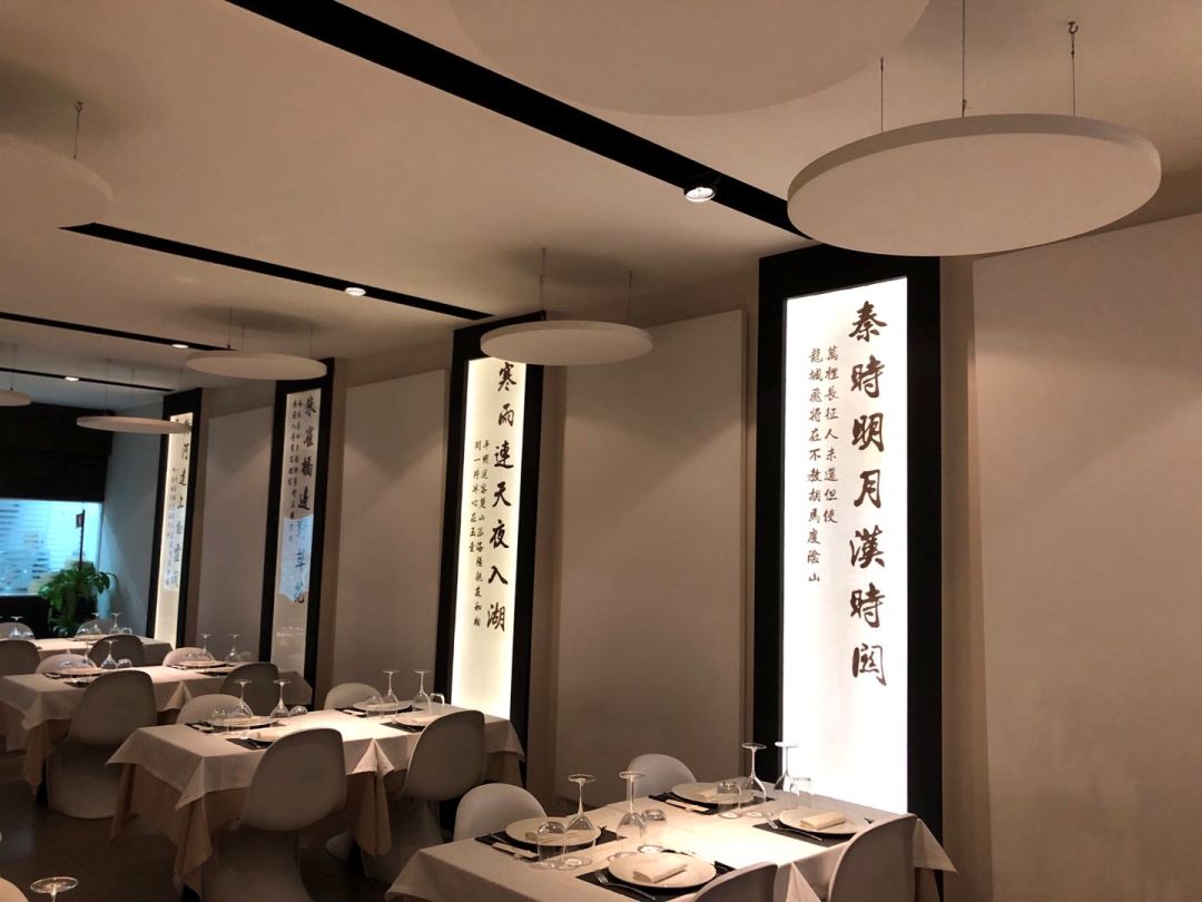 意大利紧急搭建充气帐篷接诊，华侨产业遭受重创