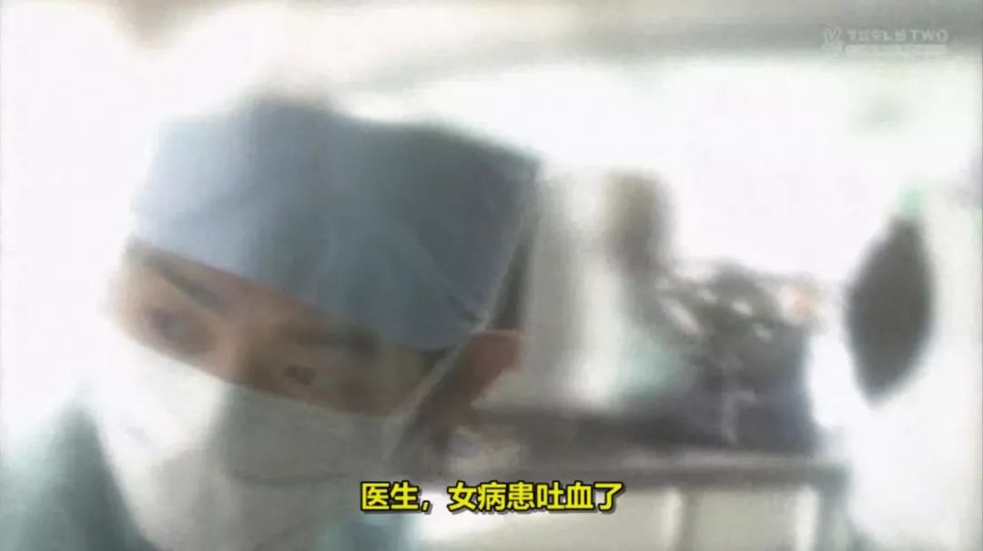 一位无处可去的医生，在孤岛上找到了他的价值