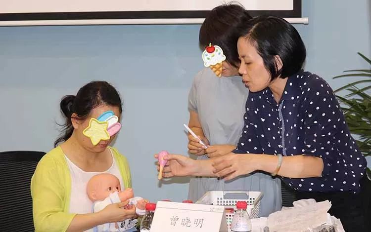 42 位儿科医生迈出第一步，希望走条不同路