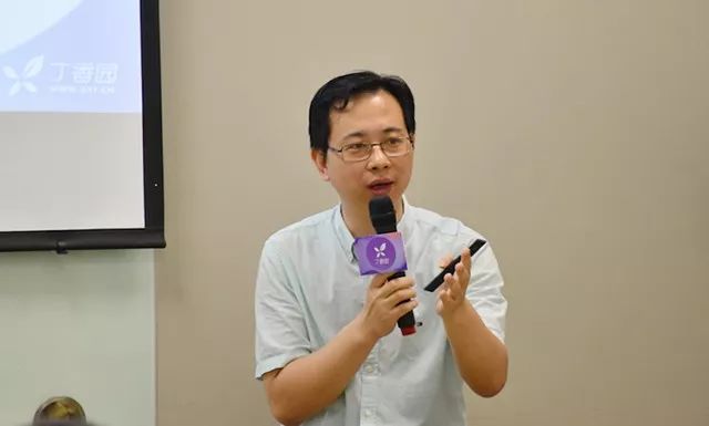 每年都有一群医生聚在一起，希望他们能自由选择未来