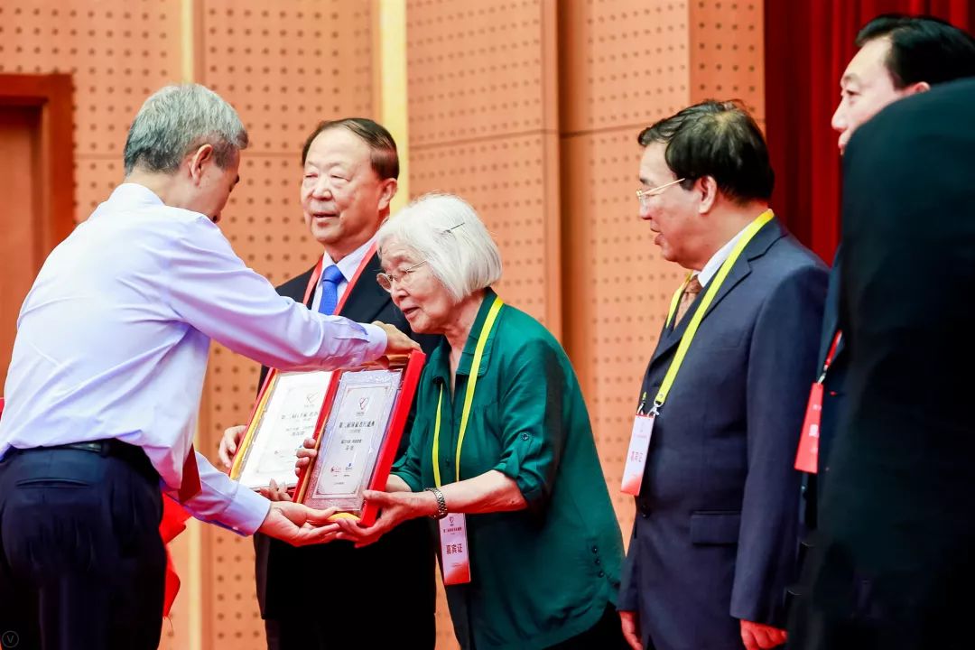 让比尔盖茨先生点赞的两位医生 让比尔盖茨先生点赞的两位医生