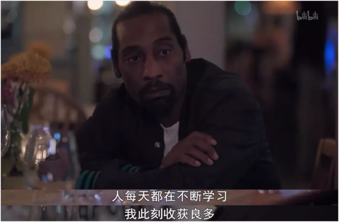 不化妆就无法出门的女孩