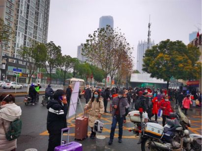武汉封城后,100 套医用防护服的取经之路 武汉封城后,100 套医用防护服的取经之路