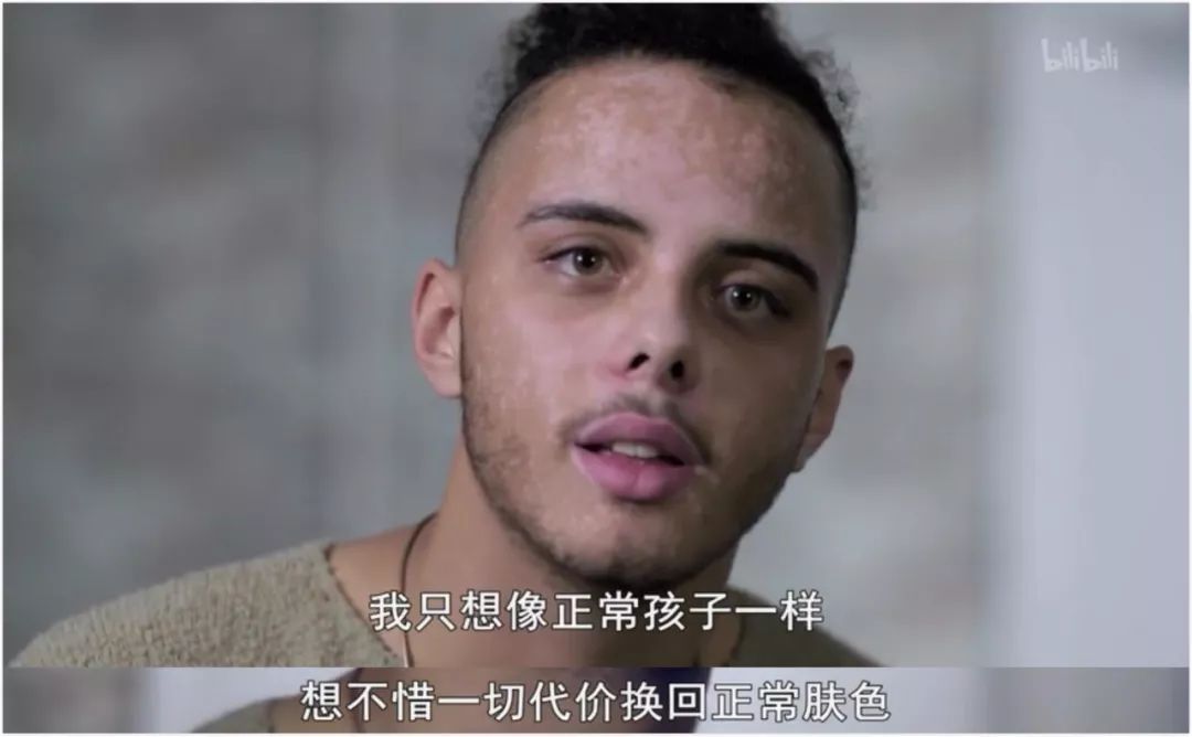 不化妆就无法出门的女孩