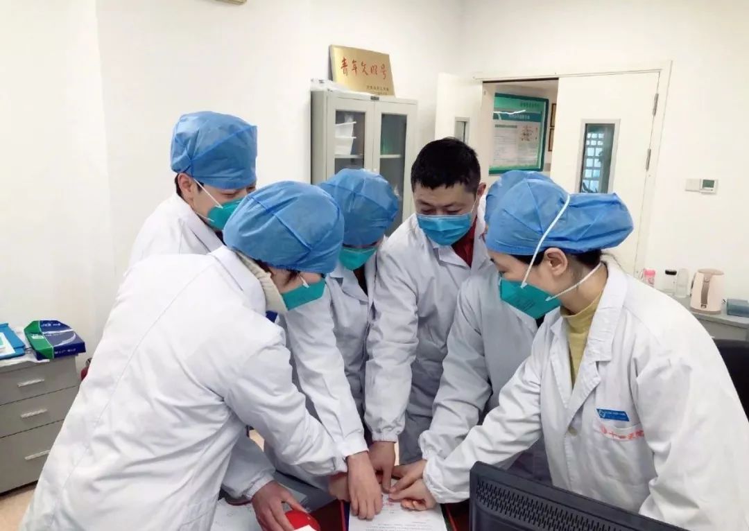 赶赴一线的战友们，愿你们早日胜利，平安回家！