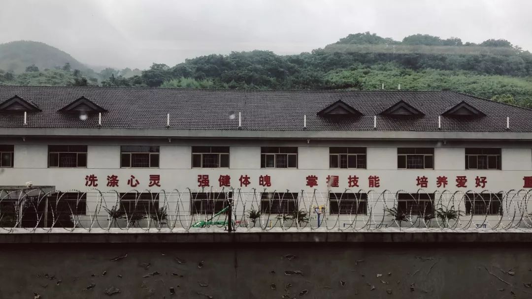 毒瘾缠身的日子里，我把针扎向心脏