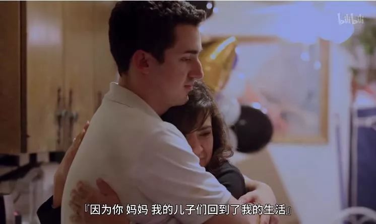 它所有的镜头，都关乎死亡的瞬间