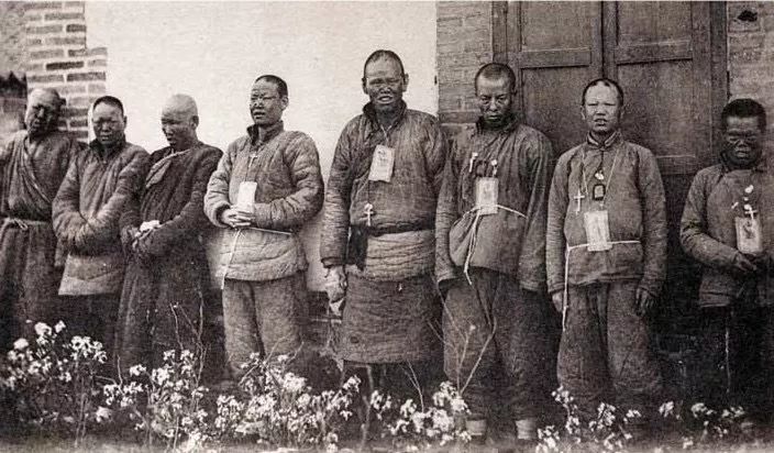 被强制隔离的中国麻风病人，时代欠他们一声道歉