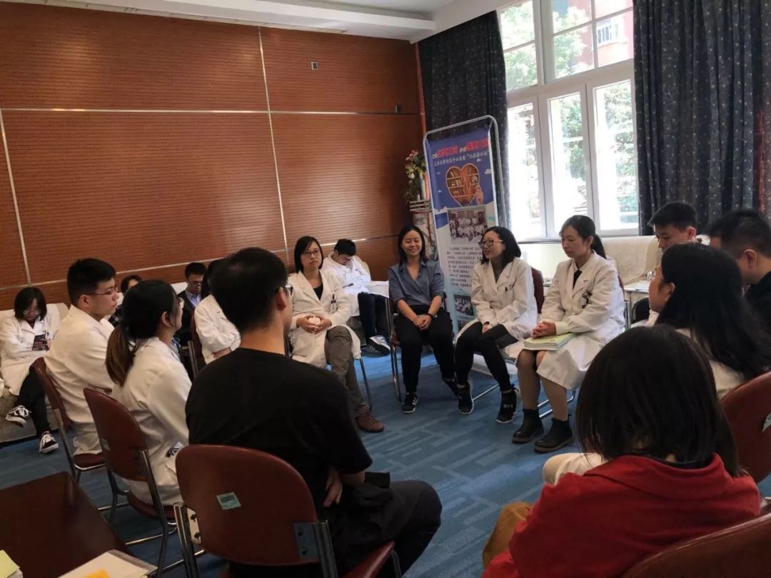 开了十年的「医院吐槽大会」，一场中国医生自救实验