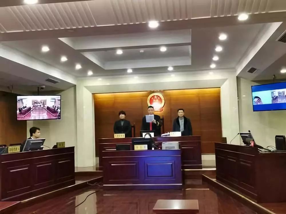 网络大病众筹者首次被判退款：因隐瞒财产、挪用款项​ | 丁香早读