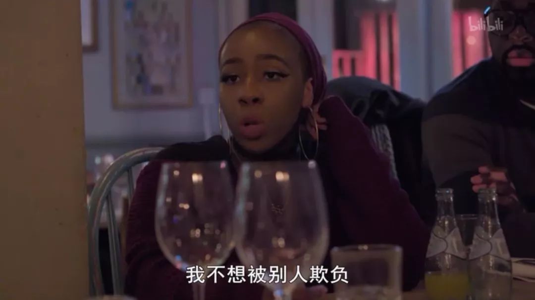 不化妆就无法出门的女孩