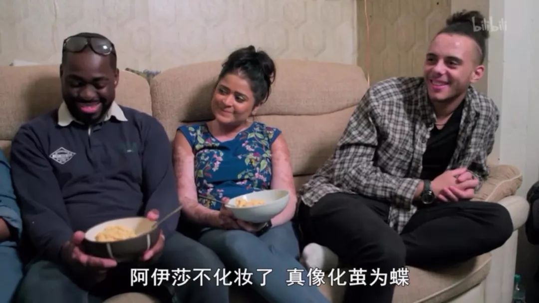 不化妆就无法出门的女孩 不化妆就无法出门的女孩